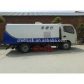 Precio bajo Dongfeng precio del camión de la barredora de camino, mini máquina de la limpieza de la carretera 4x2
